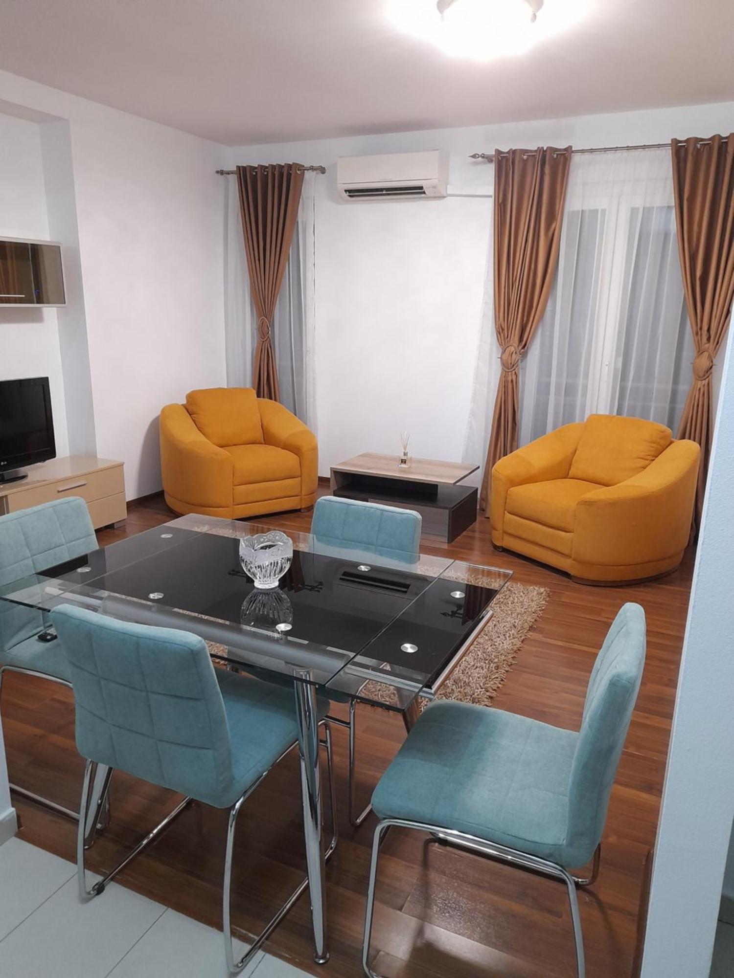 Apartment Ina Bermo Arad